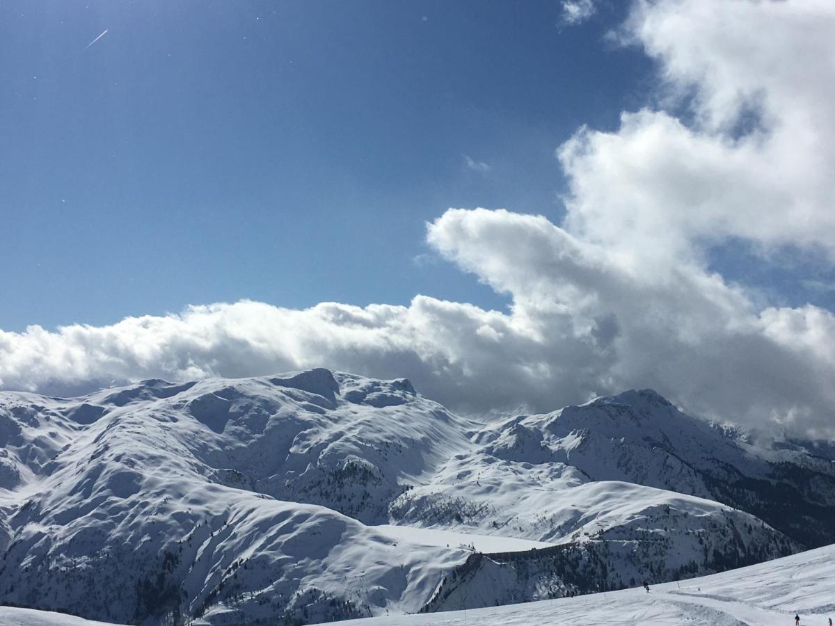 شقة Les Pierres Blanches Mont Blanc لي كونتامين مونتجوا المظهر الخارجي الصورة